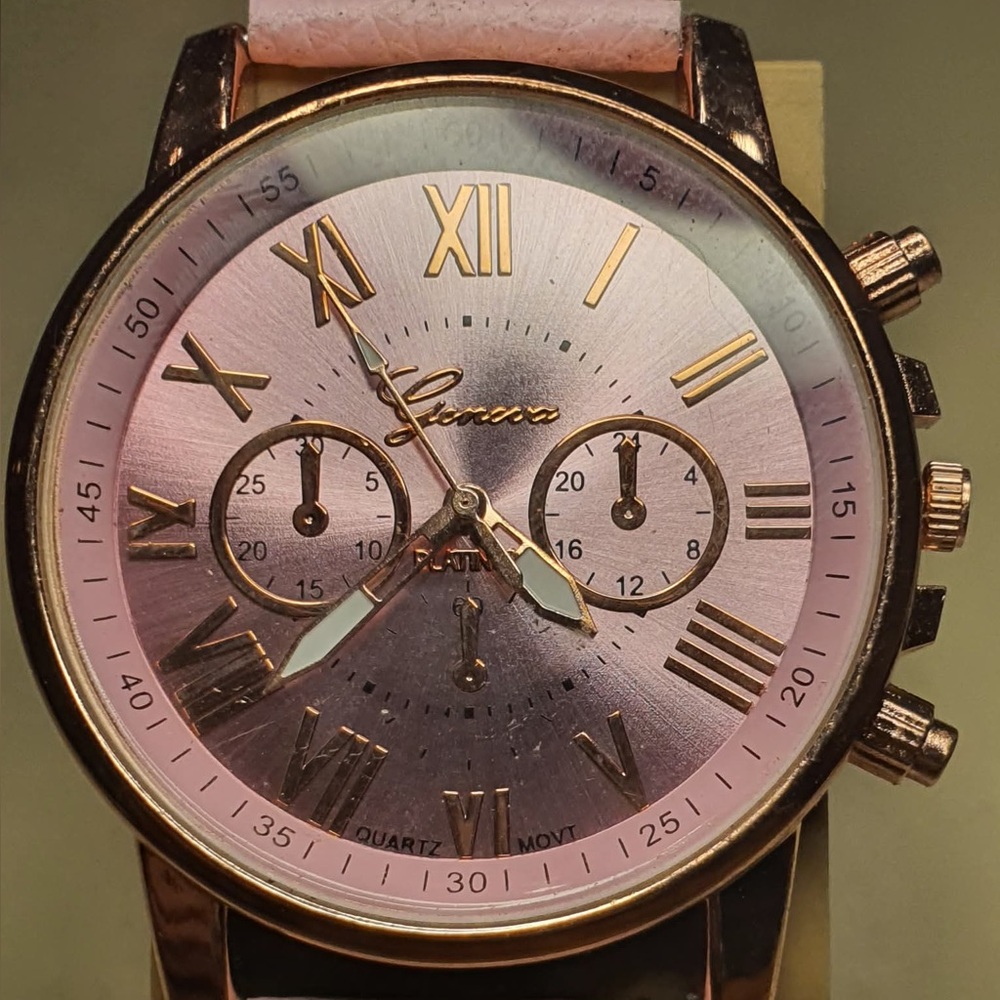🦋10/$20🦋 Geneva Platinum Rose Gold/Pink Leather Women's Watch